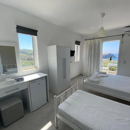 Penelope & Michael 3*