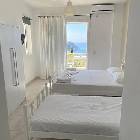 Penelope & Michael 3*